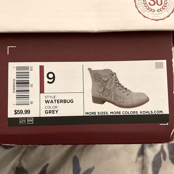 Gray Boots - Picture 5 of 5